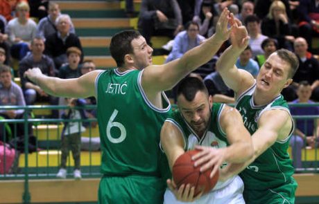 Štejejo zdrave in tuhtajo o obrazcu FIBA