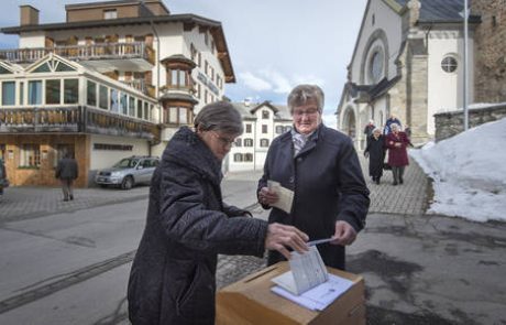 Švicarji se še kar upirajo zahtevam EU