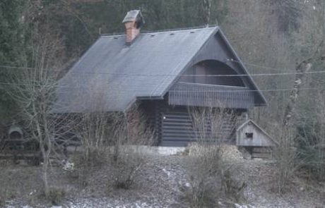 Nizozemca, ki je med spolnimi odnosi snemal mladoletnici, bi tožilka poslala v pripor