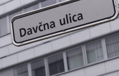 Furs vztraja pri večmilijonskih davčnih klofutah