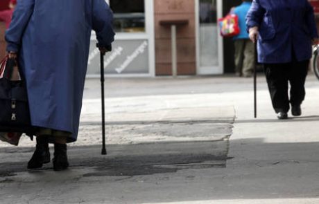 Domovi za starejše in posebni zavodi bodo tožili ZZZS