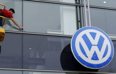 Kljub aferi vodstvo Volkswagna z visokimi plačami