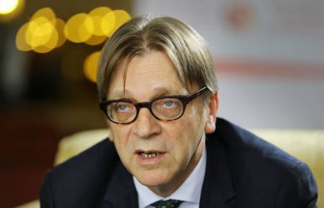 Verhofstadt odstopil od kandidature za predsednika Evropskega parlamenta