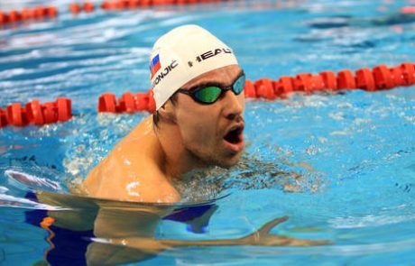 Dugonjić brez kolajne, šesti na 100 m prsno