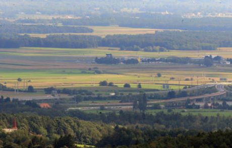 Projekt Magna: Dosežen dogovor s Perutnino Ptuj glede nadomestnih zemljišč