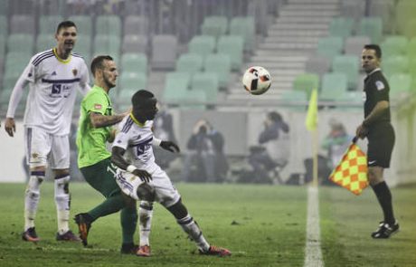 Nogometni derbi V ŽIVO – Maribor : Olimpija 0:0 (1. polčas)*