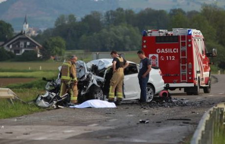 V trčenju s tovornjakom umrl 23-letnik