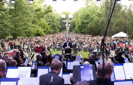 V Mestnem parku bo odmevala opera