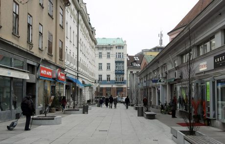 Na Nazorjevo se vračajo avtomobili