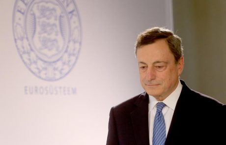 ECB zvišala letošnjo gospodarsko napoved na 2,2 odstotka