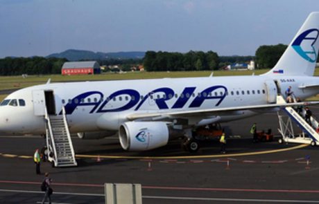 Letalski prevoznik Darwin, ki ga je sredi poletja prevzela Adria Airways, je insolventen