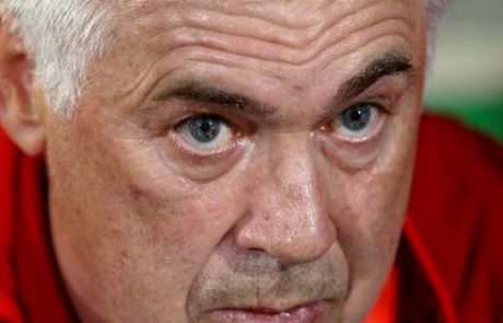 Ancelotti pokazal sredinec in segel v denarnico