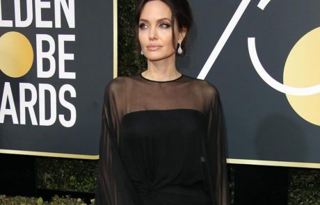 Presenečenje: Na to vročo govorico se je Angelina Jolie odzvala