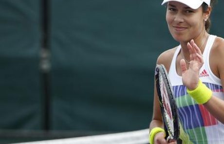 Ana Ivanović v drugi krog Stuttgarta, v prvem krogu Bukarešte slovo petega in osmega nosilca