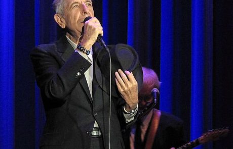 Umrl legendarni kanadski pevec Leonard Cohen