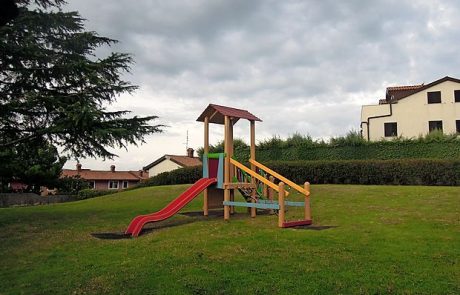 Streha za društva, italijanski vrtec in knjižnico