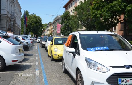 FOTO in VIDEO: Nigradovi delavci s protestno vožnjo znova pred občino