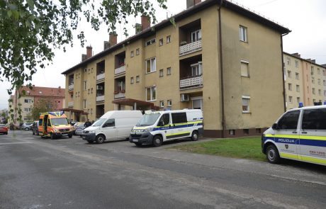 FOTO: Policisti v Mariboru obravnavajo nasilno smrt