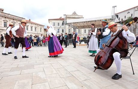 Solinarski praznik se ni prestrašil dežja (foto)