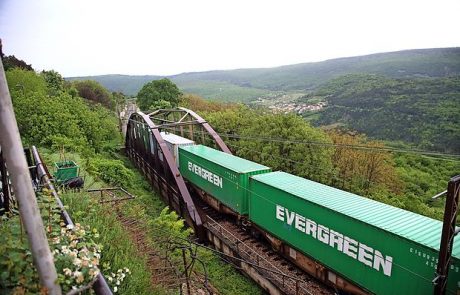 Referendum bi iztiril načrte za drugi tir