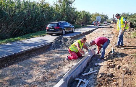 Država krpa luknje med Ankaranom in Škofijami