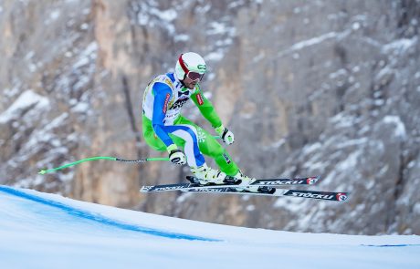 Kline in Čater do točk na superveleslalomu v Kitzbühlu