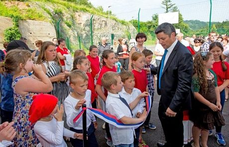 Starši otroke z veseljem vpisujejo na podružnico