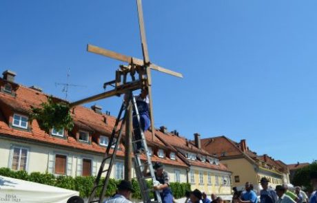 Pred hišo Stare trte bo znova zapel klopotec