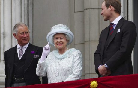 Kraljica Elizabeta se bo v nedeljo zapisala v zgodovino