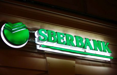 Sberbanka zaprta: zavrnjenih okoli 100 nakazil varstvenih dodatkov