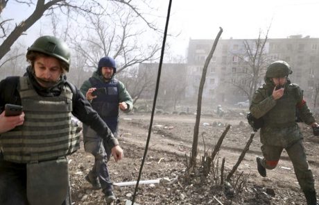 Nato: Ruske sile v Ukrajini se ne umikajo, ampak premeščajo