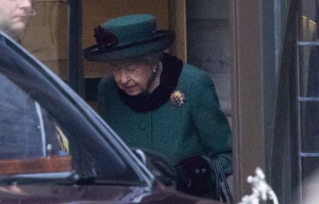 Vidno shujšana: Britanska kraljica po več mesecih prvič v javnosti, žalost je naredila svoje