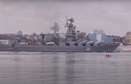 V Ukrajini nadaljevanje spopadov, poškodovana ruska bojna ladja