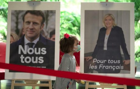 Francozi izbirajo predsednika: Bo zmagal Macron ali Le Penova?