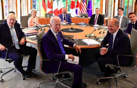 Voditelji G7 vrh začeli s posmehovanjem Putinu: “Ali se bomo slekli?”