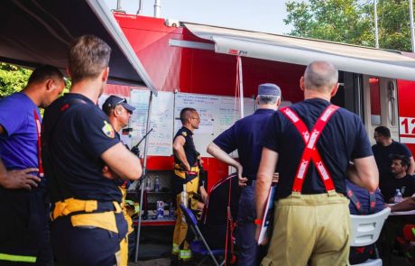 Nov požar na Krasu, gasilci poskušajo preprečiti njegovo širjenje
