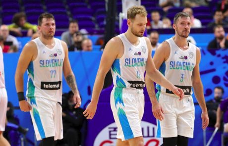 Hude obtožbe na račun slovenskih košarkarjev: so evropski prestol res zapravili zaradi pijančevanja?