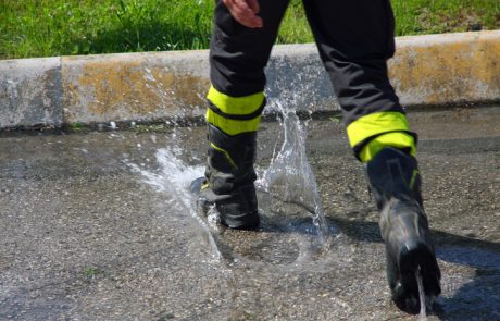 Poplave v Nemčiji usodne tudi za gasilca, ki je reševal življenje