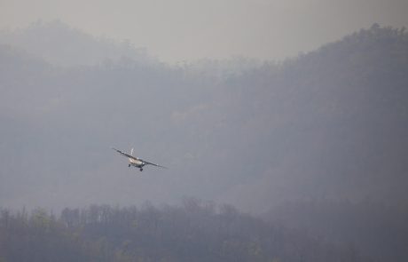 Na Koroškem hujša nesreča manjšega letala