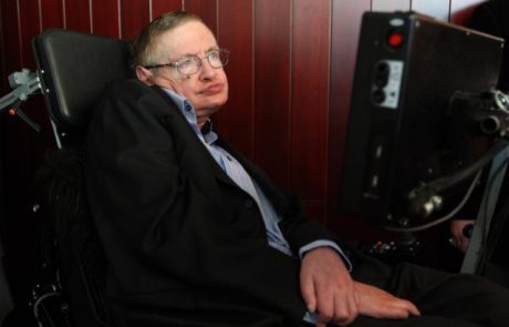 Stephen Hawking znova straši – apokalipsa je pred vrati!