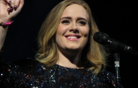 Adele bo z založbo Sony podpisala pogodbo za 117 milijonov evrov