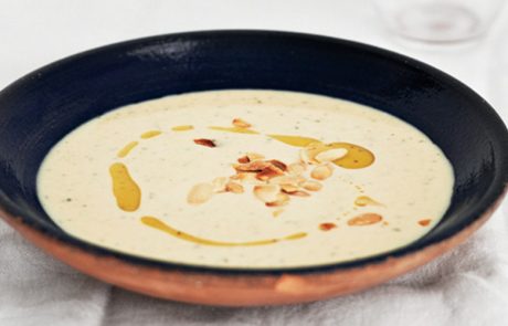 Hladna španska juha za vroče poletne dni – ajoblanco (recept)