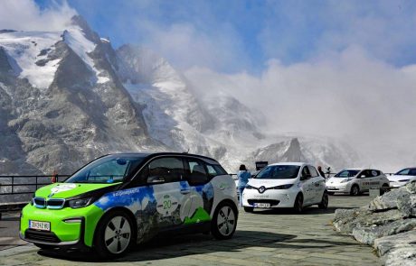Karavana električnih avtomobilov za promocijo trajnostne mobilnosti se bo ustavila tudi na Bledu