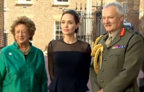 Angelina Jolie v Londonu presenetila s svojim izgledom