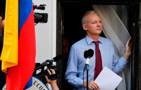 Ekvador je Julianu Assangeu odklopil internet