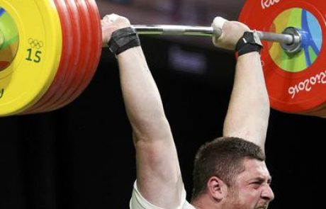 Gruzijec Laša Talakadze s svetovnim rekordom zlat nad 105 kg