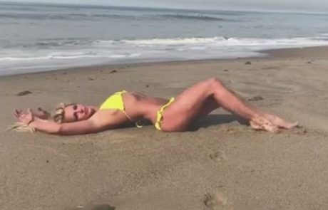 Britney Spears navdušila z vročim posnetkom s plaže