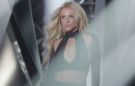 Britney Spears je nazaj in bolj seksi kot kdajkoli prej! (video)