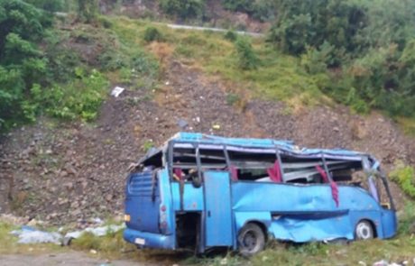 V Bolgariji zaradi avtobusne nesreče, v kateri je umrlo 17 ljudi, odstopili trije ministri