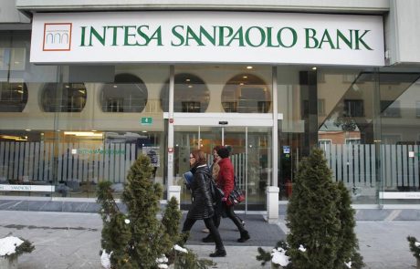 Intesa Sanpaolo v prvem polletju okrepila dobiček